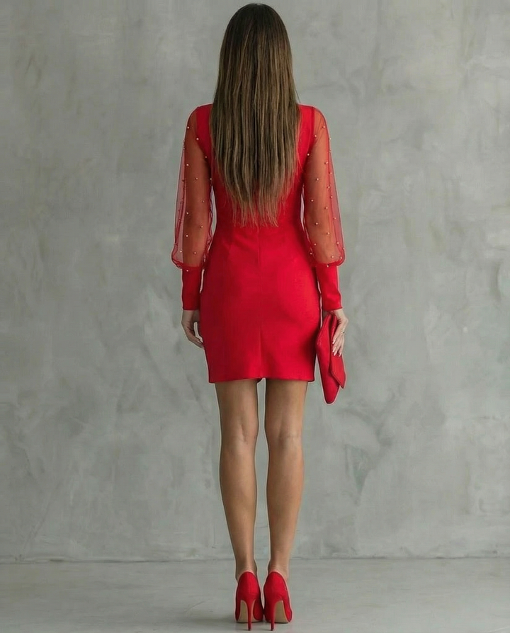 Elena · Robe à épaules dénudées et manches longues